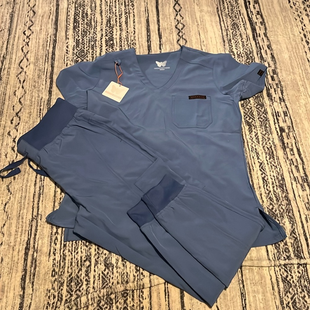 Monarch blue scrub set